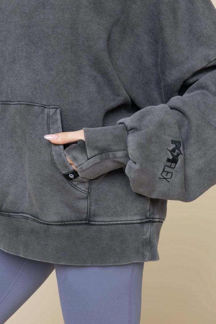 BoxyCloudHoodie VintageBlack 3867 Edit