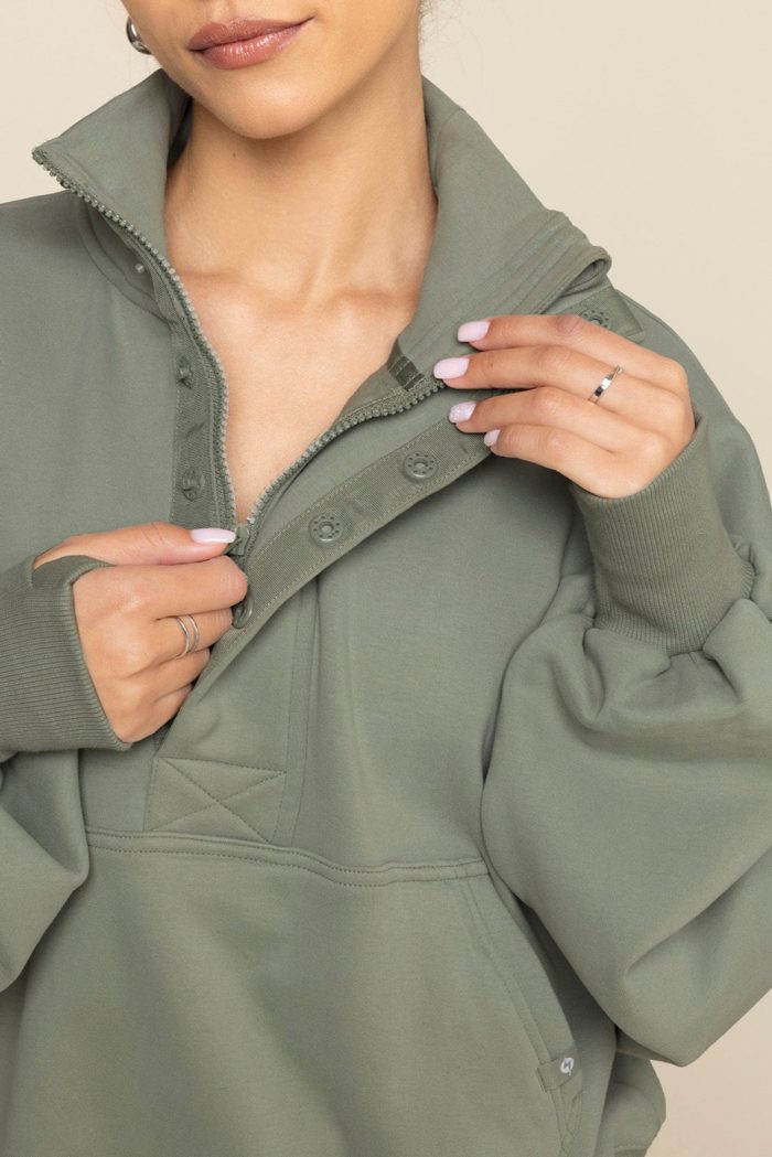 OoeyGooeyCropHalfZip lightsage 17205