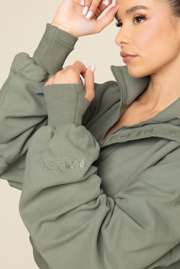 OoeyGooeyCropHalfZip lightsage 17210